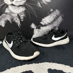 Nike Roshe One By You Athletic Sneaker Women's Black Synthetic Running Jogging